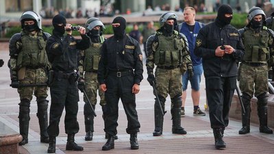 В центрі мінська силовики затримали більше 70 протестувальників
