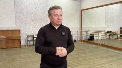 «Дід казав, що танцями не зароблю»: викладач із Луцька понад 30 років навчає хореографії «Дід казав, що танцями не зароблю»: викладач із Луцька понад 30 років навчає хореографії