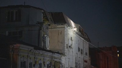 Фоторепортаж наслідків влучання РФ по центру Харкова Фоторепортаж наслідків влучання РФ по центру Харкова