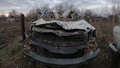 У Смілі після прильоту ракети пошкоджена майже уся вулиця У Смілі після прильоту ракети пошкоджена майже уся вулиця