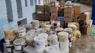 Понад дві з половиною тонни домашніх страв відправили до свят воїнам ЗСУ жителі Вільшанської громади на Житомирщині Понад дві з половиною тонни домашніх страв відправили до свят воїнам ЗСУ жителі Вільшанської громади на Житомирщині