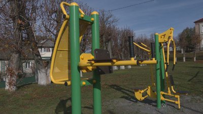 Спортивний майданчик на території ліцею №1 у Городку, листопад 2023. Фото: Суспільне Хмельницький Спортивний майданчик на території ліцею №1 у Городку, листопад 2023. Фото: Суспільне Хмельницький