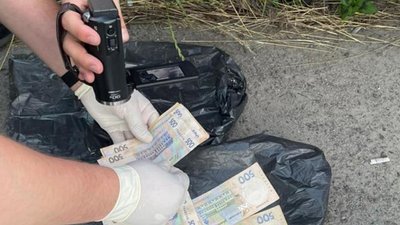 Збував інформацію з обмеженими доступом: на хабарі викрили волинського митника