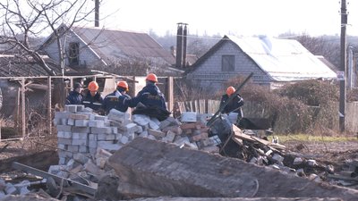 Компенсація за пошкоджене майно. У Запоріжжі на місці ракетних влучань РФ праюцює комісія Компенсація за пошкоджене майно. У Запоріжжі на місці ракетних влучань РФ праюцює комісія