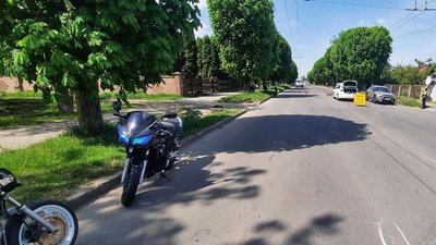 У Луцьку мотоцикліст збив пенсіонера на велосипеді: чоловік у лікарні У Луцьку мотоцикліст збив пенсіонера на велосипеді: чоловік у лікарні