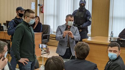 В одеському суді триває розгляд справи Стерненка та Демчука. Текстовий онлайн В одеському суді триває розгляд справи Стерненка та Демчука. Текстовий онлайн