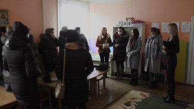 На Косівщині під час локдауну зачинили дитячий садок попри дозвіл Кабміну На Косівщині під час локдауну зачинили дитячий садок попри дозвіл Кабміну