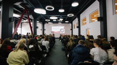 Патріотизм треба виховувати, – вважає український актор і режисер Ахтем Сеітаблаєв Патріотизм треба виховувати, – вважає український актор і режисер Ахтем Сеітаблаєв