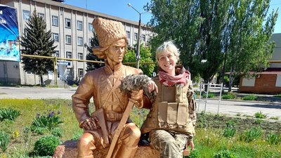"24 лютого вже була у військкоматі". Як іванофранківка Грета захищає своїх дітей та Україну "24 лютого вже була у військкоматі". Як іванофранківка Грета захищає своїх дітей та Україну