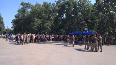 З Кирилом Аксаєвим і Вадимом Дибенком попрощались на Далекосхідному кладовищі