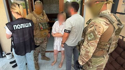 В Одесі затримали трьох медиків, яких підозрюють в організації незаконного переправлення