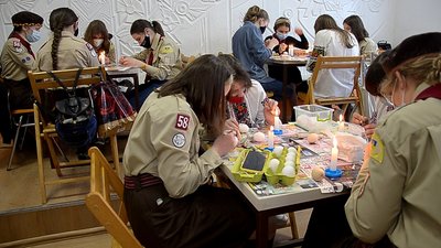 Тернопільські пластуни разом виготовляли писанки Тернопільські пластуни разом виготовляли писанки