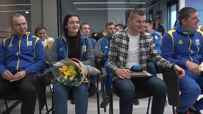 У Тернополі нагородили спортсменів та їх тренерів У Тернополі нагородили спортсменів та їх тренерів