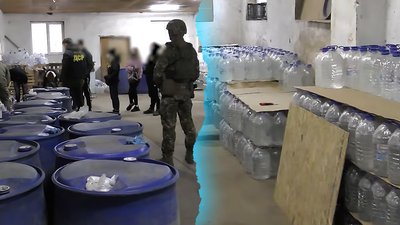 ЗО тонн щомісяця. На Миколаївщині затримали людей, які ймовірно виробляли фальсифіковані напої