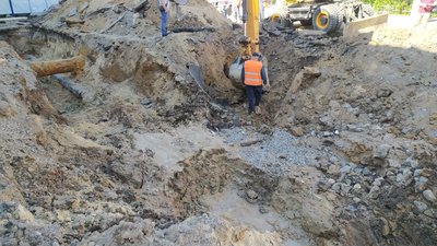 Коли на Римарській у Харкові відновлять розбитий РФ водогін: дані водоканалу Коли на Римарській у Харкові відновлять розбитий РФ водогін: дані водоканалу