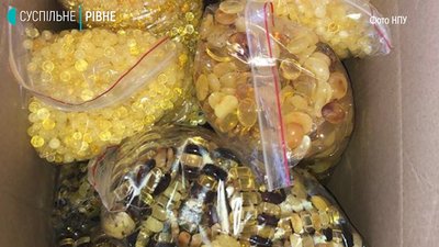 На Рівненщині - обшуки в організаторів "бурштинового бізнесу" На Рівненщині - обшуки в організаторів "бурштинового бізнесу"