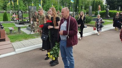 Пішов захищати Україну – в Житомирі попрощалися із 28-річним Олексієм Матюхіним Пішов захищати Україну – в Житомирі попрощалися із 28-річним Олексієм Матюхіним