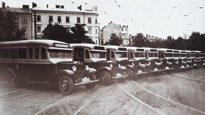 Який вигляд мала вулиця Садова у Чернівцях понад століття тому Який вигляд мала вулиця Садова у Чернівцях понад століття тому