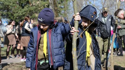 У Житомирі провели екоакцію з висадки 1000 дерев – естафету передали Миколаєву та Дніпру У Житомирі провели екоакцію з висадки 1000 дерев – естафету передали Миколаєву та Дніпру