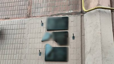 У Запоріжжі пошкодили дошки памʼяті про загиблих Героїв У Запоріжжі пошкодили дошки памʼяті про загиблих Героїв