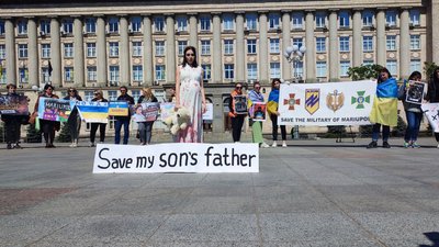 "Вже прощалися з нами": у Черкасах родичі захисників Маріуполя просили врятувати рідних