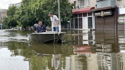 Підтоплення у Херсоні: як пройшла п’ята доба після підриву Каховської ГЕС Підтоплення у Херсоні: як пройшла п’ята доба після підриву Каховської ГЕС