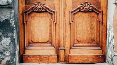 У Львові відновили історичну браму на вулиці Пекарській У Львові відновили історичну браму на вулиці Пекарській