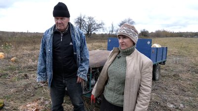 "Не думала, що воно поїде": на Новгород-Сіверщині чоловік зібрав автомобіль з металолому "Не думала, що воно поїде": на Новгород-Сіверщині чоловік зібрав автомобіль з металолому