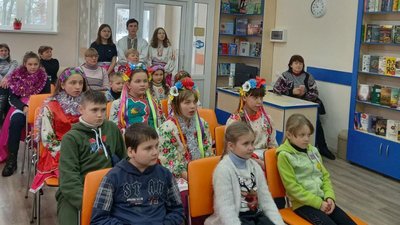 Скинули дві бомби в центр села. Що сталося із новою бібліотекою в селі на Сумщині після російських бомбардувань Скинули дві бомби в центр села. Що сталося із новою бібліотекою в селі на Сумщині після російських бомбардувань