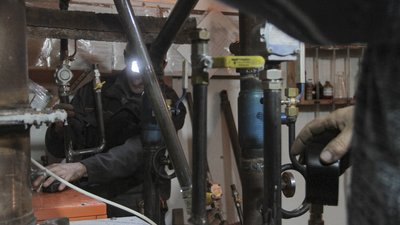 Витратила мільйон гривень на зарплати: чернівецькій експосадовиці оголосили підозру