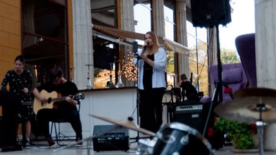 У Запоріжжі відбувся вечір пам’яті дівчат-співачок, які загинули внаслідок обстрілу армії РФ