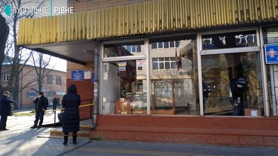 Стало відомо, скількох пацієнтів прийняла інфікована лікарка з Рівного