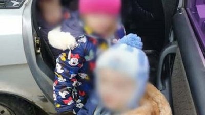 У Херсоні поліція встановлює місцезнаходження жінки, яка покинула трьох маленьких дітей У Херсоні поліція встановлює місцезнаходження жінки, яка покинула трьох маленьких дітей