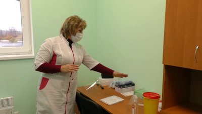 На КПВВ з окупованим Кримом нова послуга: проводять експрес-тести на COVID-19 На КПВВ з окупованим Кримом нова послуга: проводять експрес-тести на COVID-19