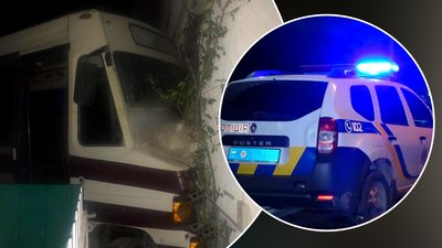 Вікняни, автобус, будинок, ДТП, поліція, аварія, автопригода