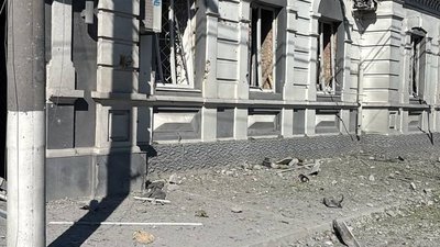Російська армія вдарила по приватному підприємству на Полтавщині: двоє людей травмовані