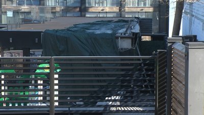 Через негоду будівельні матеріали пошкодили корпус одеського готелю “НЕМО” та дитячий майданчик Через негоду будівельні матеріали пошкодили корпус одеського готелю “НЕМО” та дитячий майданчик