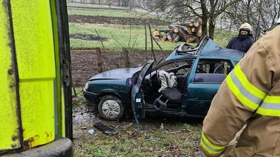 Внаслідок ДТП на Франківщині до реанімації ушпиталили 8-річну дитину Внаслідок ДТП на Франківщині до реанімації ушпиталили 8-річну дитину
