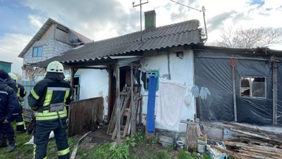 На Житомирщині протягом доби виникло 7 пожеж у житловому секторі, на одній із них виявили загиблого На Житомирщині протягом доби виникло 7 пожеж у житловому секторі, на одній із них виявили загиблого