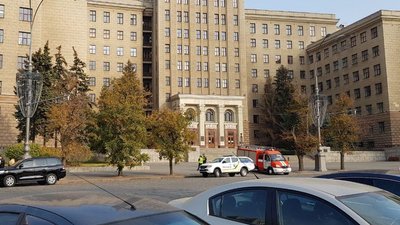 У Харкові замінували будівлю суду та університет У Харкові замінували будівлю суду та університет
