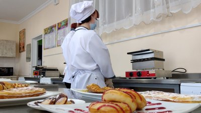 "Мобільний" спортзал та гарячі страви у бомбосховищі: як працює професійний ліцей з Торецька в релокації