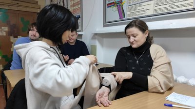 У "Центрі готовності цивільних" у Луцьку навчали домедичної допомоги