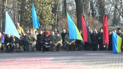 Хода пам'яті у Франківську: загиблі кіборги у спогадах матерів та побратимів
