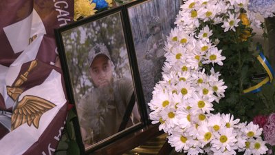 У Запоріжжі попрощалися з майстром спорту Романом Мінаковим, який пішов захищати рідну землю
