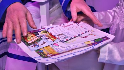 Усі дитячі листи святий Миколай перечитує та зберігає. 12 грудня 2022 рік Усі дитячі листи святий Миколай перечитує та зберігає. 12 грудня 2022 рік