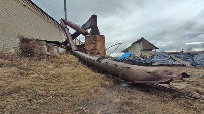 Учнів волинської школи, у якій вітер повалив димар, перевели на дистанційне