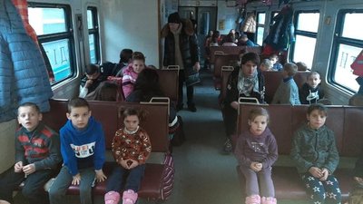 713 вихованців дитбудинків та членів патронатних сімей евакуювали з Одеської області