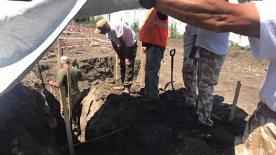 Розкопки в Одесі: пошуковці знайшли 6 могильників з рештками жертв НКВС Розкопки в Одесі: пошуковці знайшли 6 могильників з рештками жертв НКВС