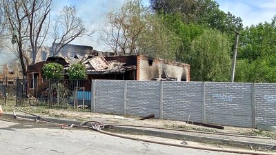 Що відбувається на місці ракетного удару по Дніпру. Фоторепортаж Що відбувається на місці ракетного удару по Дніпру. Фоторепортаж