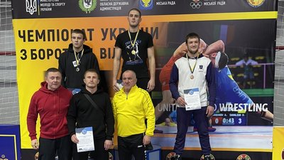 Перше місце та "бронза" — сумські борці здобули медалі чемпіонату України Перше місце та "бронза" — сумські борці здобули медалі чемпіонату України